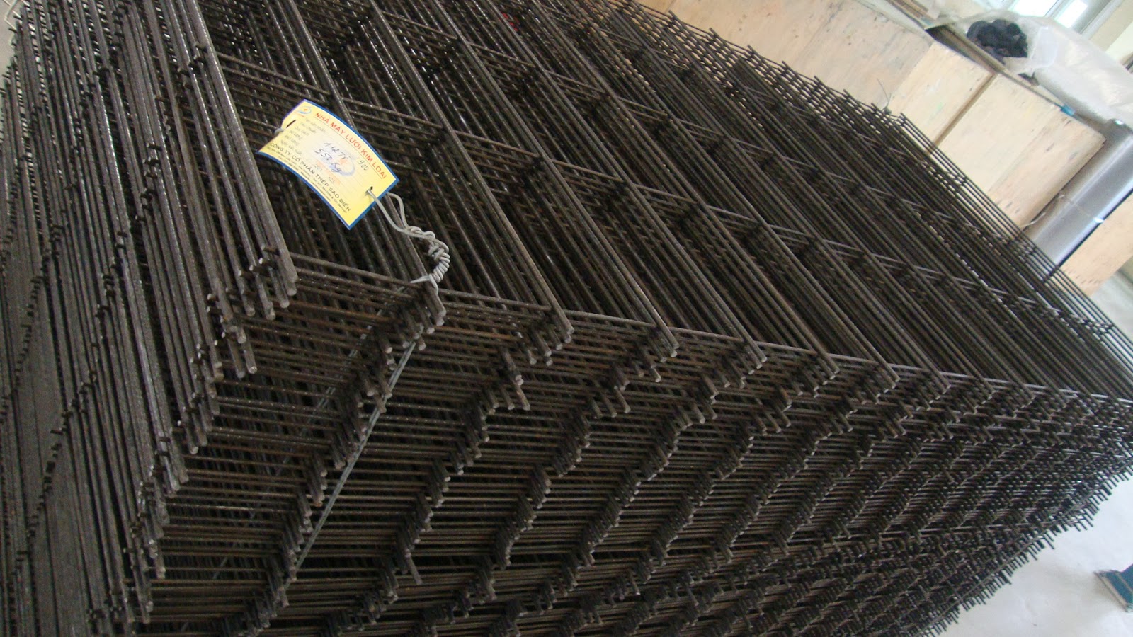 tam luoi thep han giam xuat nhat thang 8